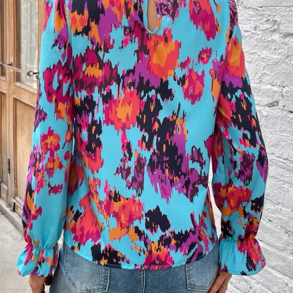 New ALLOVER print long sleeve top - Picture 7 of 7